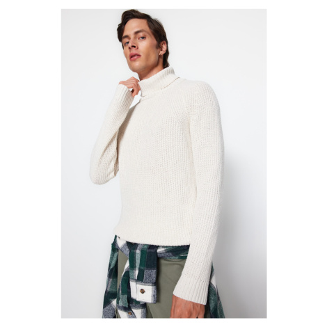 Trendyol Ecru Men's Slim Fit Turtleneck Raglan Sleeve Basic Knitwear Sweater