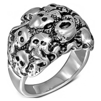 Lesklý stříbrný ocelový prsten - shluk lebek