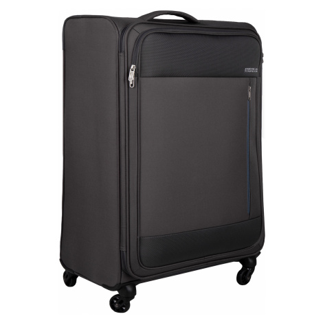 Černý cestovní kufr menší střední velikosti