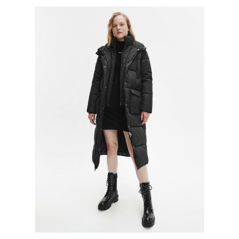Černá dámská prošívaná zimní bunda s potiskem Calvin Klein Jeans