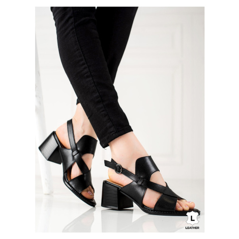 Moderní černé sandály dámské na širokém podpatku