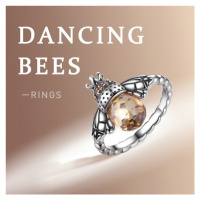 Stříbrný prsten ve tvaru včely