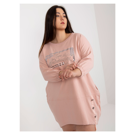 Prašně růžové nadrozměrné midi šaty s aplikací Fashionhunters