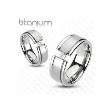 Prsten z titanu - rozseklý prsten, třpytivý zirkon Šperky eshop