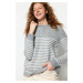 Trendyol šedý jemně texturovaný pruhovaný pletený svetr