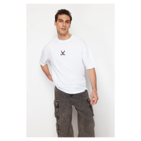 Trendyol White Oversize Deer Embroidered 100% Cotton T-Shirt