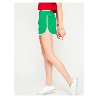 Sports shorts with contrasting trimming green