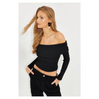 Cool & Sexy Women's Black Madonna Collar Camisole Blouse