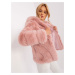 Zaprášená růžová kožešinová bunda s kapucí