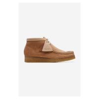 Semišové polobotky Clarks Originals Wallabee Boot dámské, hnědá barva, na klínku, 26169841