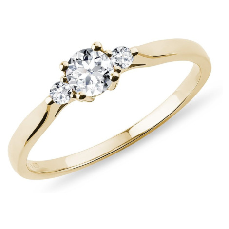 Zlatý prsten se třemi diamanty KLENOTA