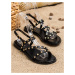 Stylové černé dámské sandály bez podpatku