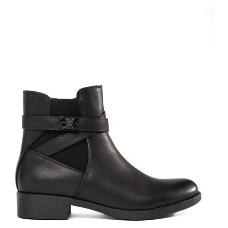 Klasické černé dámské kotníkové boty bez podpatku