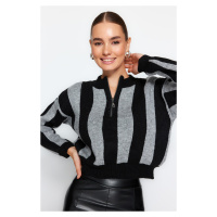 Trendyol Black Crop Pletený svetr s měkkou texturou