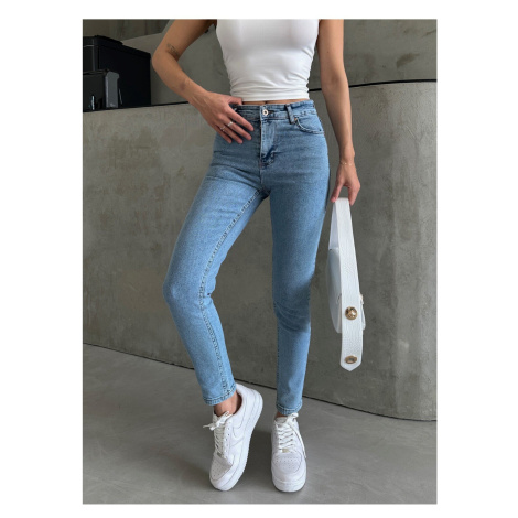 Laluvia Light Blue Snow Washed Lycra Mom Jeans