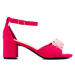 Krásné dámské růžové sandály na širokém podpatku