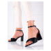 Zajímavé černé sandály dámské na širokém podpatku