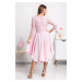 Světle růžové asymetrické šaty s krajkou