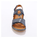 Blancheporte Kožené lesklé sandály na suchý zip a klínovém podpatku modrá