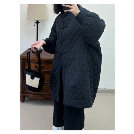 Dlouhá dámská péřová bunda s kapucí