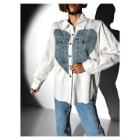 Bílá oversized košile MILIA s denim aplikací