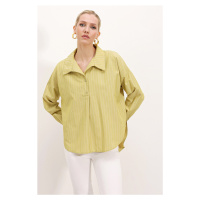 Bigdart 20215 Wide-Fit Striped Oversize Shirt - Green
