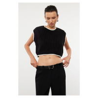 Trendyol Black Crop Knitwear Sweater