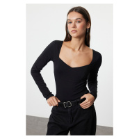 Trendyol Black Fitted Long Sleeve Sweetheart Neckline Cotton Stretch Knitted Blouse