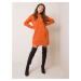RUE PARIS Tmavě oranžové šaty s kapucí