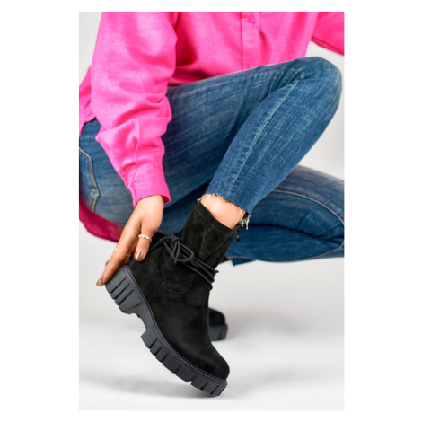 Černé dámské kotníkové boty s elastickým vrškem s vázáním