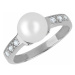 Brilio Půvabný prsten z bílého zlata s krystaly a pravou perlou 225 001 00237 07 60 mm