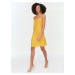 Žluté dámské krátké šaty na ramínka Trendyol