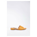 Pantofle Gino Rossi A45454 Přírodní kůže (useň) - Lícová