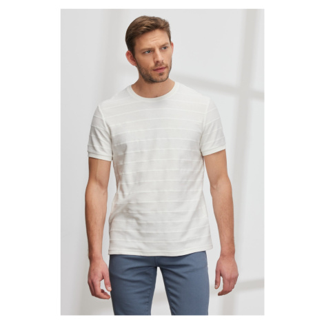 ALTINYILDIZ CLASSICS Men's White Slim Fit Slim Fit Crew Neck Cotton Jacquard T-Shirt. AC&Co / Altınyıldız Classics