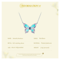 Stříbrný náhrdelník s přívěskem motýlek
