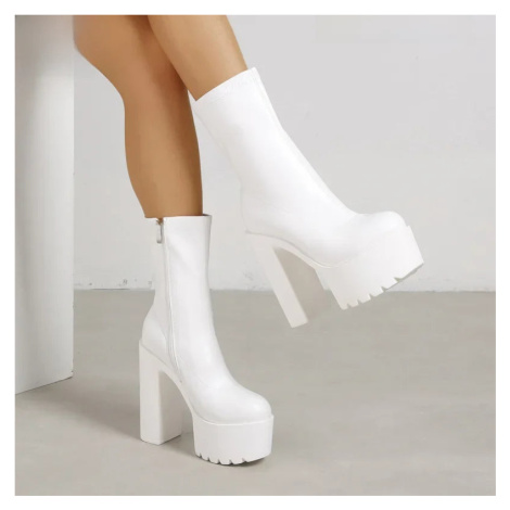 Dámské kotníkové boty na vysoké platformě