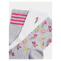 Sada tří párů dámských ponožek v šedé, bílé a růžové barvě Marks & Spencer