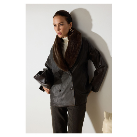 Trendyol Dark Brown Oversize Faux Leather Coat with Fur Detail on Collar