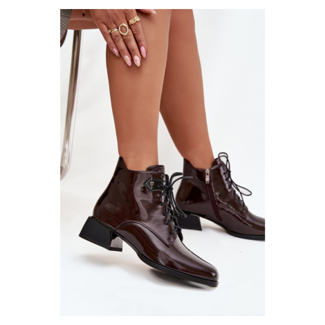 Kožené lakované dámské kotníkové boty na klínu Artiker 57C1119