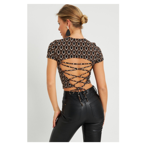 Cool & Sexy Women's Decollete Decollete Crop Blouse Brown