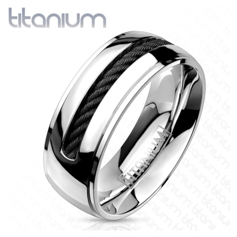 Široký titanový prsten - obroučka stříbrné barvy, točený pásek uprostřed Šperky eshop