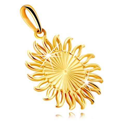 Přívěsek ve žlutém 9K zlatě - slunce s podlouhlými zářezy, zvlněné kontury paprsků Šperky eshop