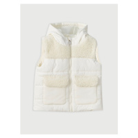 LC Waikiki Hooded Girl's Puffer Vest