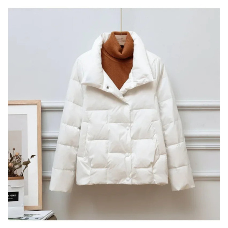 Prošívaná dámská bunda s límečkem