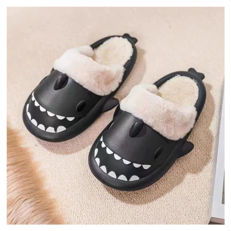 Domácí pantofle žralok s kožíškem