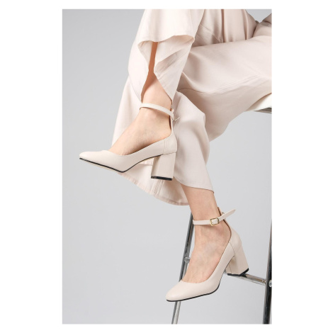 Mio Gusto Women's Nude Heeled Shoes