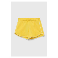 Dětské bavlněné šortky United Colors of Benetton žlutá barva, hladké