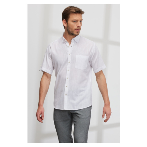 AC&Co / Altınyıldız Classics Men's White Comfort Fit Easy-Cut Collar with Buttons Linen-Looking 
