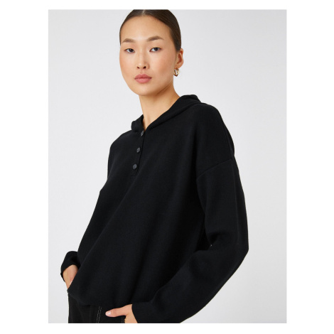 Koton Oversize pletený svetr s kapucí s knoflíkovým límcem