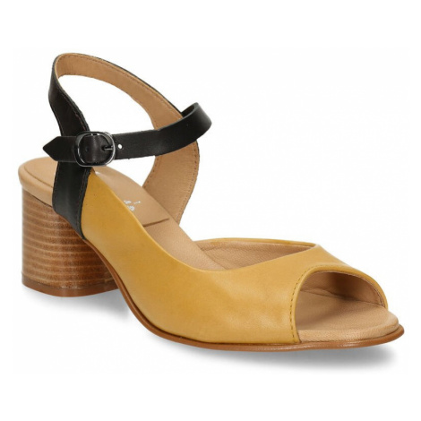 Žluté dámské sandály s černým páskem